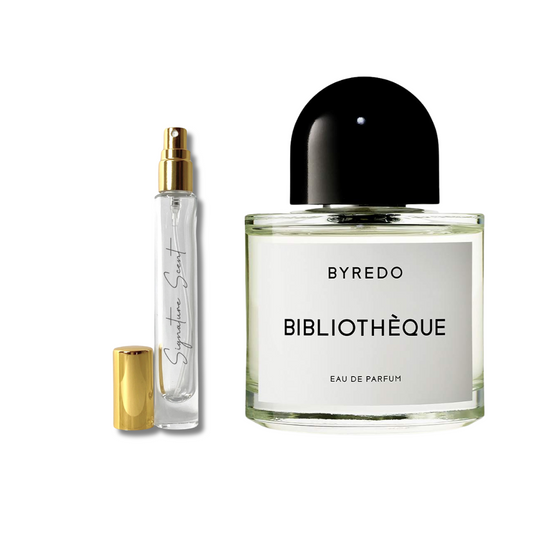 Decant Bibliothèque – mostre parfum unisex cu note de piersică, prune, violete și piele. Perfect pentru toamnă și iarnă. Descoperă decanturi parfum sofisticate din categoria parfumuri damă și parfumuri bărbați.